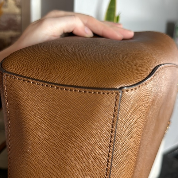 Michael Michael Kors Brown Jet Travel Purse - Picture 16 of 17